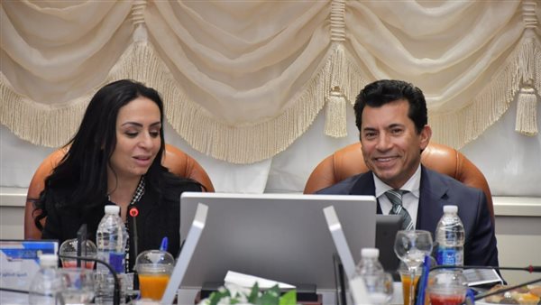 وزيرا الشباب والرياضة