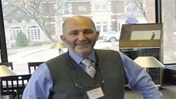  الدكتور إحسان الخطيب