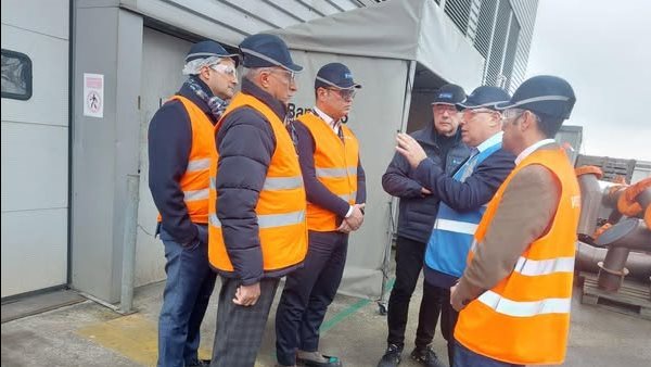 جولة وزير الإسكان