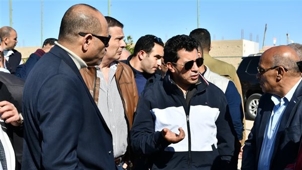 وزير الشباب خلال