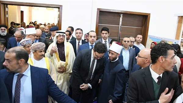 وزير الأوقاف خلال