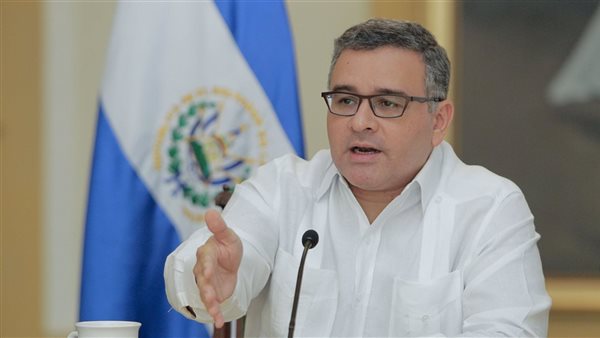  رئيس السلفادور السابق