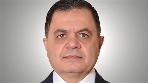  وزير الداخلية  