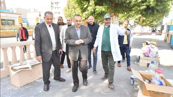 محافظ أسيوط خلال