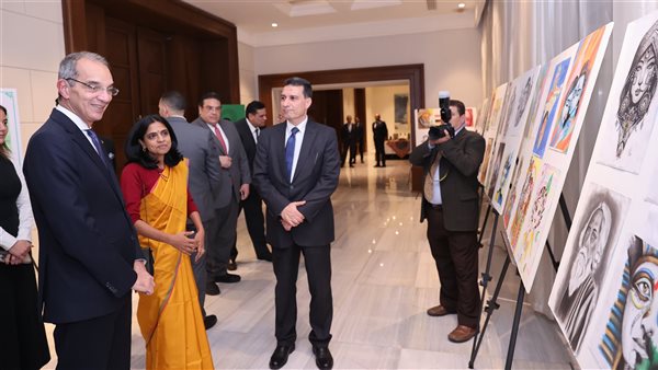 الدكتور عمرو طلعت