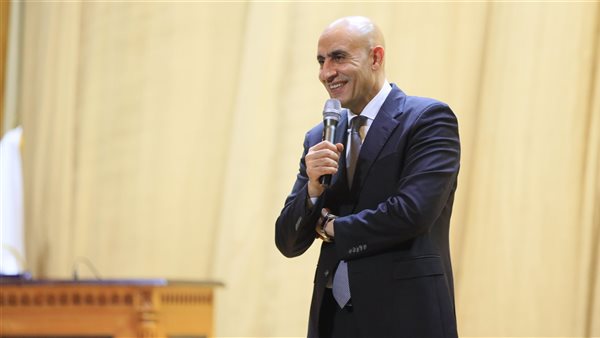  وزير التربية والتعليم