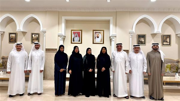 وفد من جمعية الصحفيين