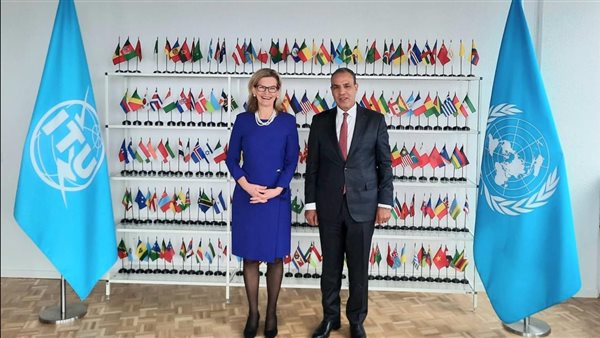 جانب من لقاء وزير