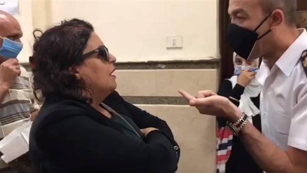 سيدة المحكمة 