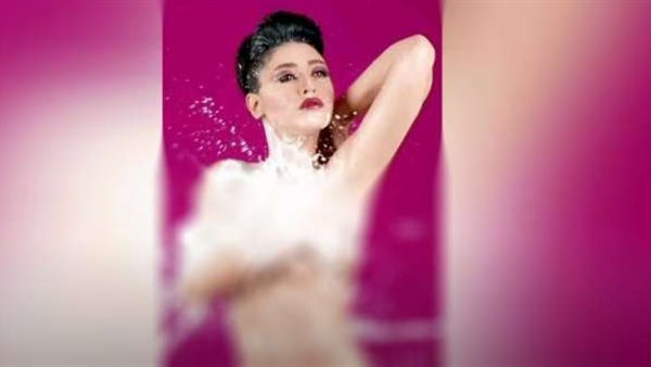 فتاة سيشن اللبن