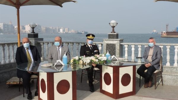 جانب من الحدث 