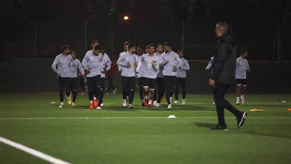 جانب من تدريبات الأهلي