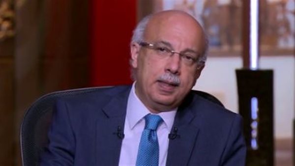  الدكتور أشرف عمر