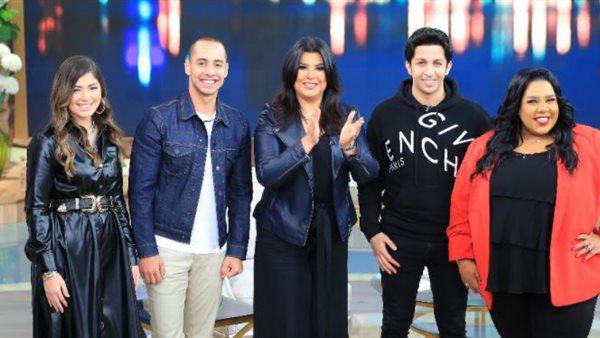 نجوم مسلسل في بيتنا