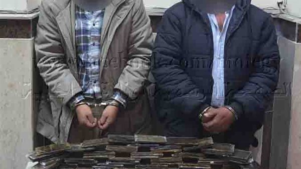 المتهمين و المضبوطات