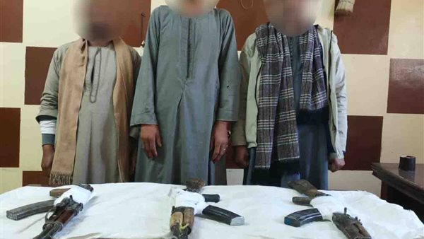 المتهمين و المضبوطات