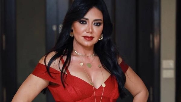 الفنانة رانيا يوسف