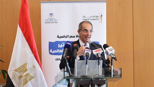 الدكتور عمرو طلعت