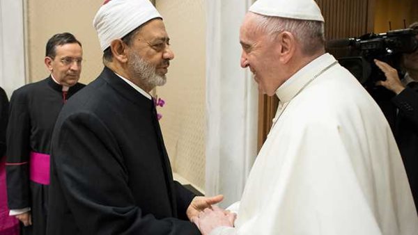 الإمام الأكبر وبابا