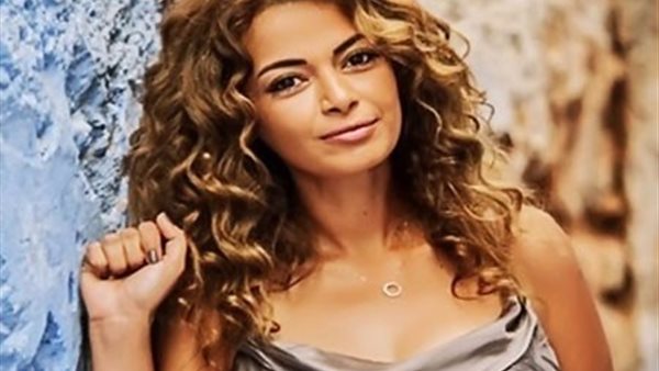 الفنانة داليا مصطفى