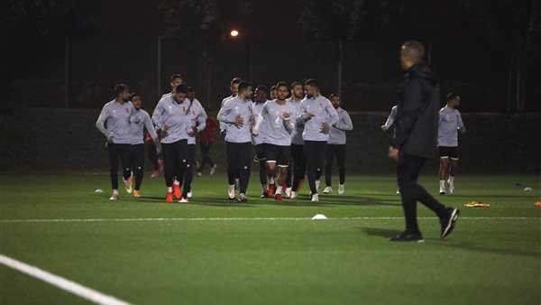 جانب من تدريبات الأهلى