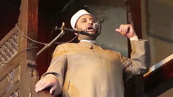  الدكتور محمود الهواري،