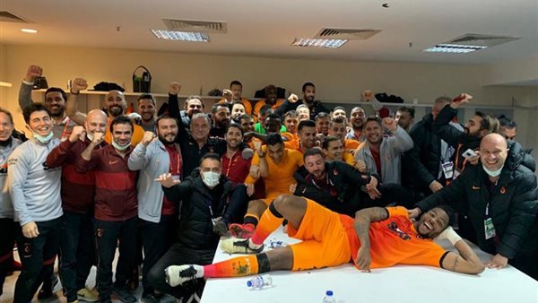 احتفال اللاعبين بالفوز