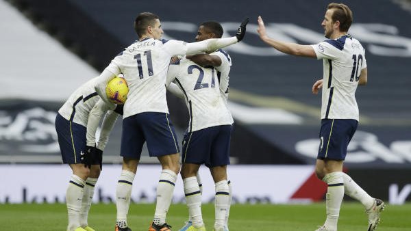 فريق توتنهام