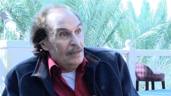 الفنان الراحل عزت