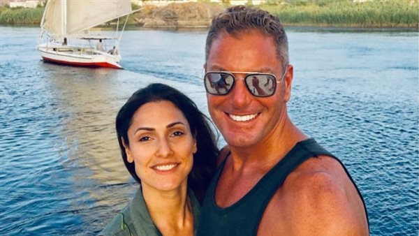 تامر هجرس وزوجته