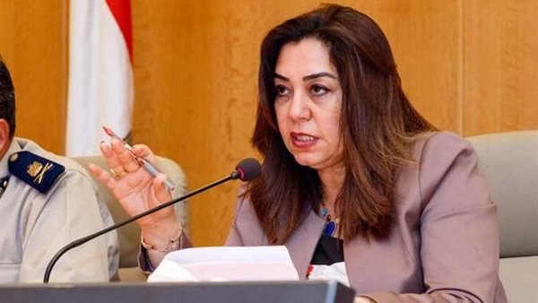 منال عوض محافظ دمياط