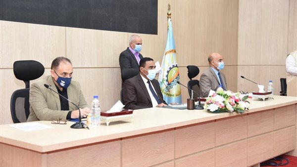 المحافظ خلال حفل