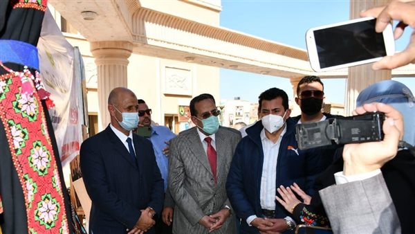 وزير الشباب والرياضة