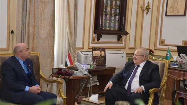 رئيس جامعة القاهرة