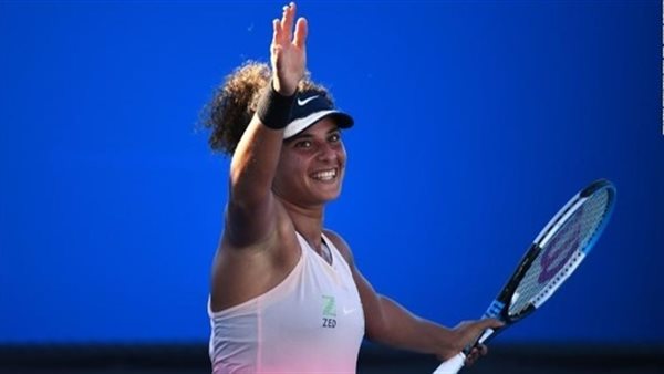 ميار شريف لاعبة التنس