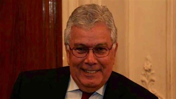 الدكتور صلاح حافظ