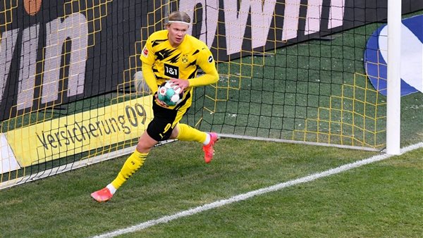 هالاند لاعب دورتموند