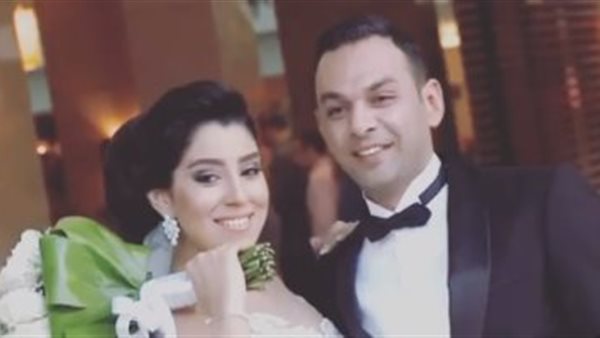 آيتن عامر وزوجها