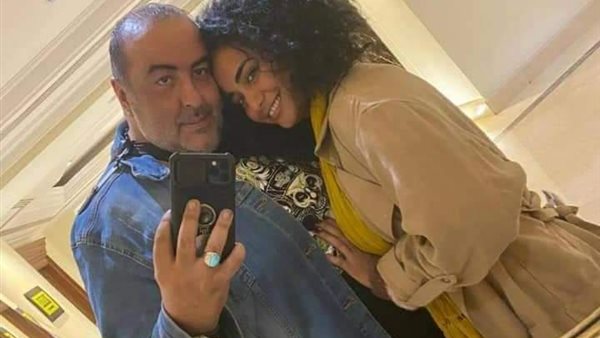 نانسي صلاح برفقة