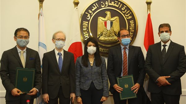 جانب من مراسم التوقيع