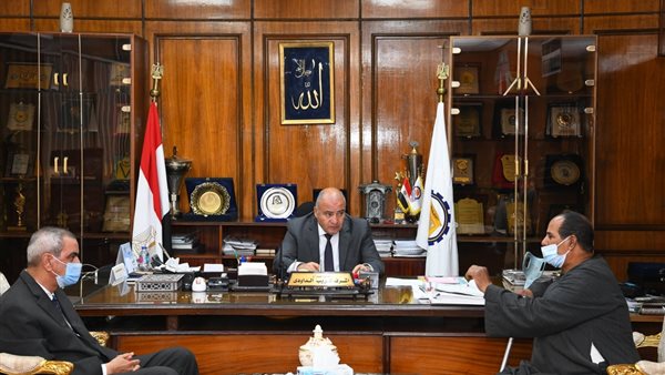 قيادات فنا تستمع