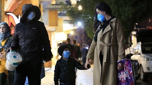 فيروس كورونا يتفشى