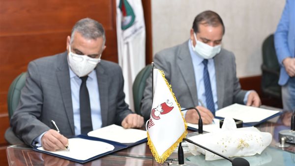 جانب من مراسم التوقيع