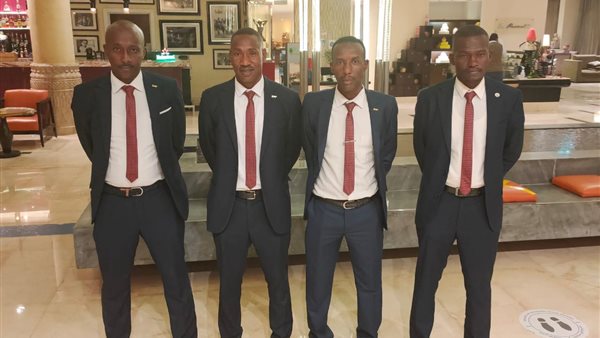  طاقم الحكام