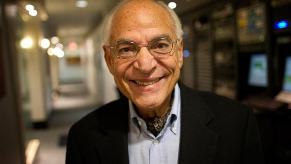 الدكتور فاروق الباز