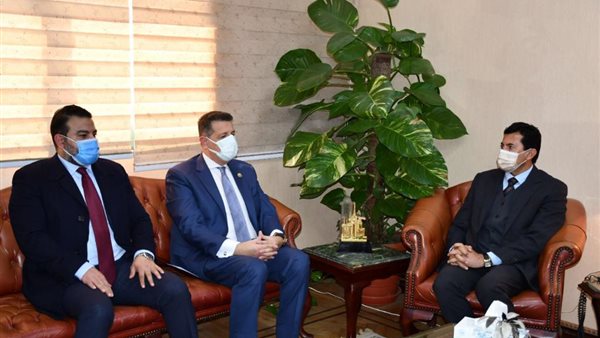 وزير الرياضة يلتقى