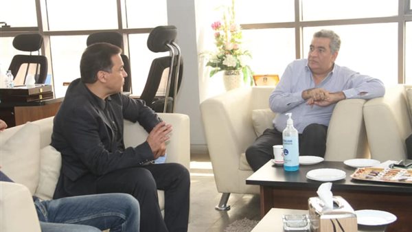 أحمد مجاهد وحسام