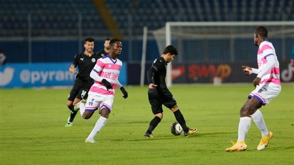 جانب من مباراة بيراميدز