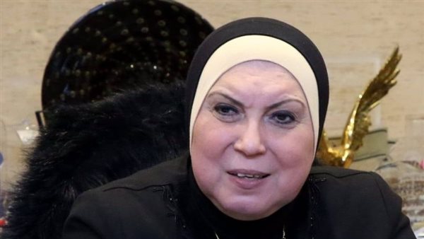 وزيرة الصناعة 