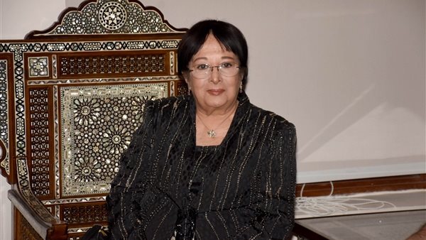 الفنانة سميرة عبد